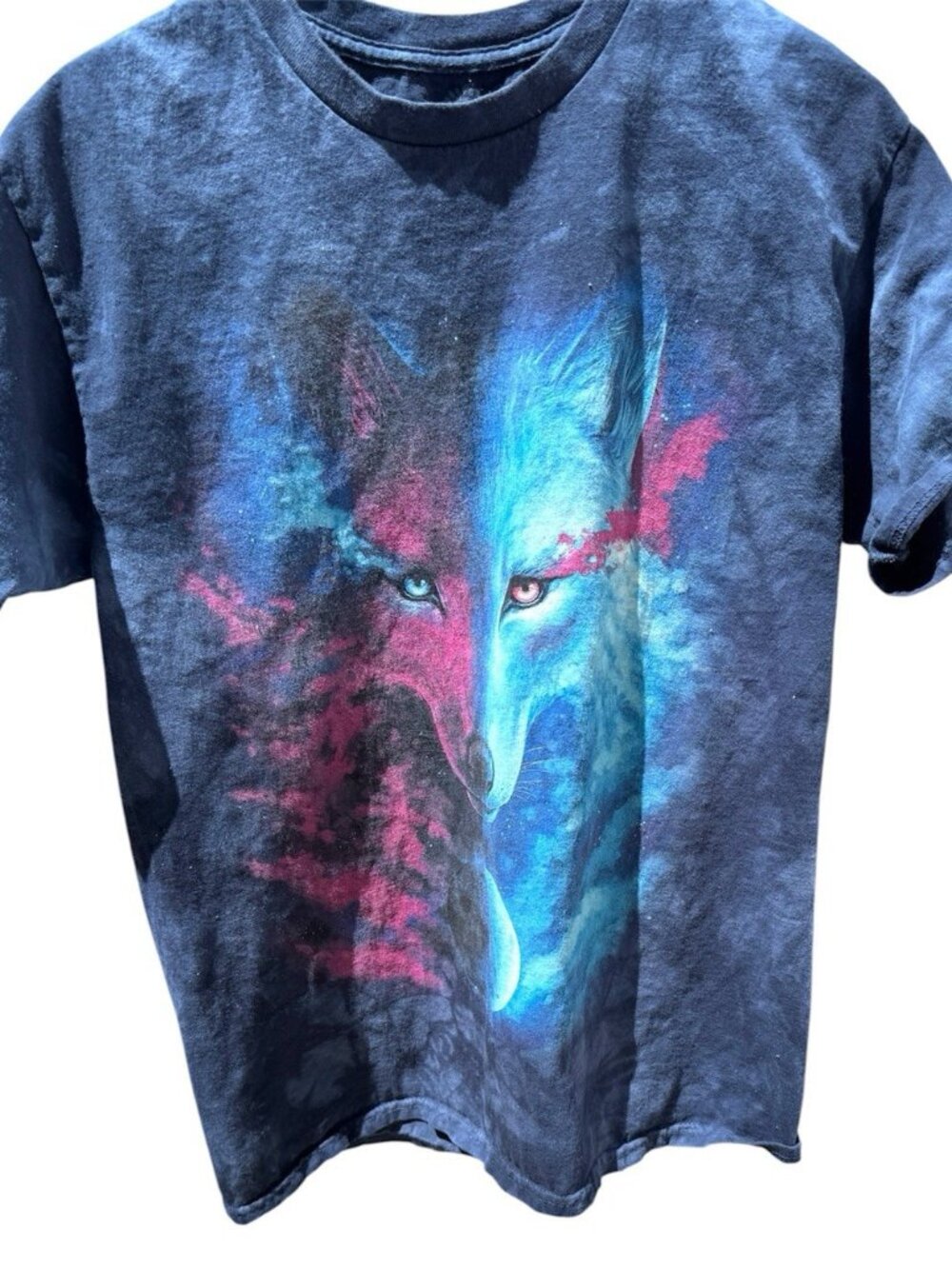 The Mountain Wolf Tie Dye Graphic T-Shirt Blue Pink Moon Mens MEDIUM Cotton
